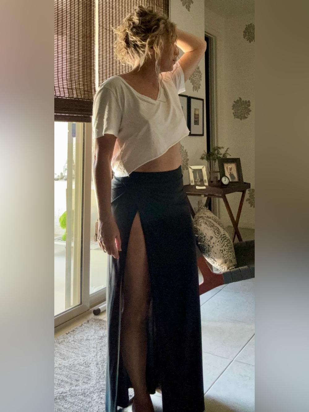 High-Slit Maxi Skirt in Black - Picture 2 of 5